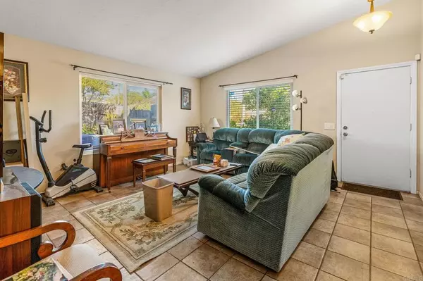 San Diego, CA 92114,758 S 65Th Street