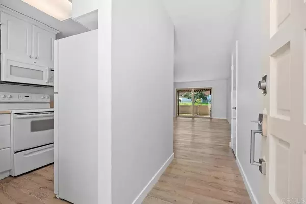 Encinitas, CA 92024,1741 Charleston Lane