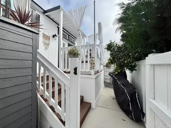 Encinitas, CA 92024,699 N Vulcan #80