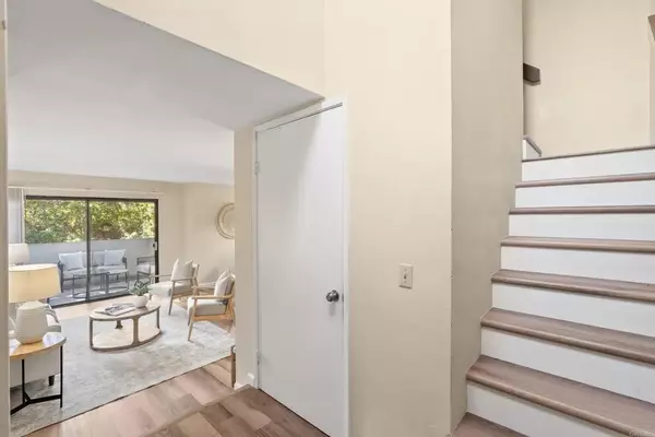 La Jolla, CA 92037,8441 Via Mallorca #76