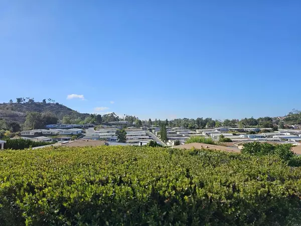 1195 La Moree #75, San Marcos, CA 92078