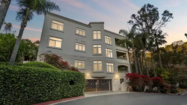 La Jolla, CA 92037,2894 Torrey Pines Rd