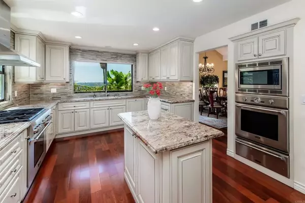 Carlsbad, CA 92009,6541 Vispera Place