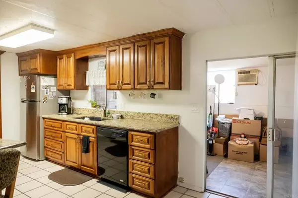 Ramona, CA 92065,1537 H #SPC 30