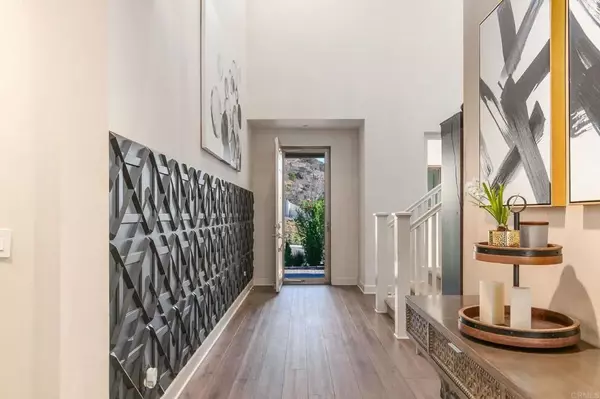 Escondido, CA 92026,1316 Vista Avenue