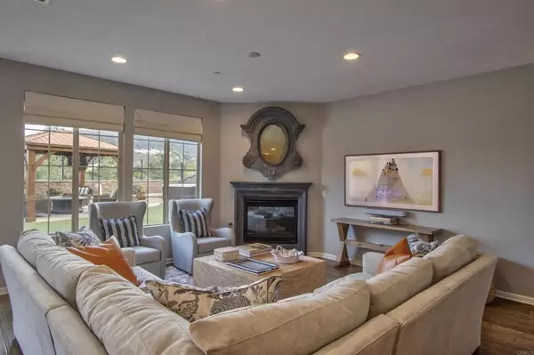 Carlsbad, CA 92009,7146 Sitio Destino