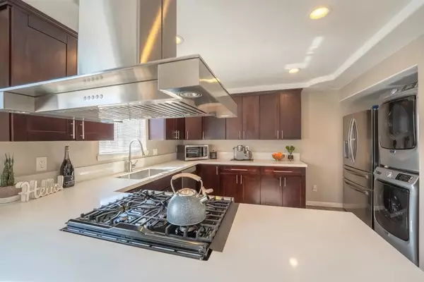 Spring Valley, CA 91977,920 Galopago St