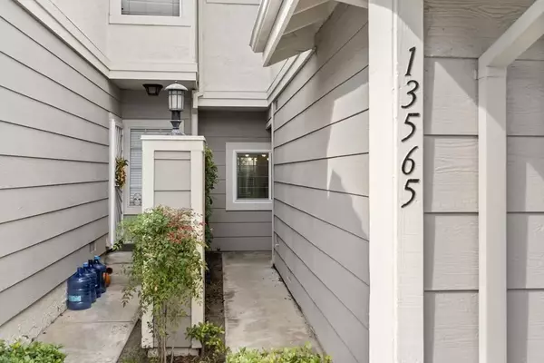 San Diego, CA 92130,13565 Tiverton Rd