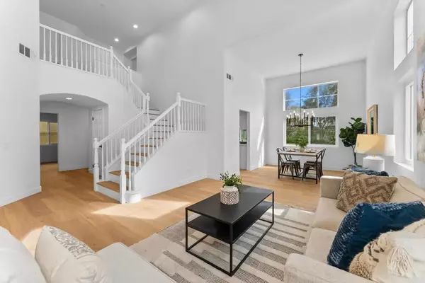 Oceanside, CA 92057,522 Lupine Way