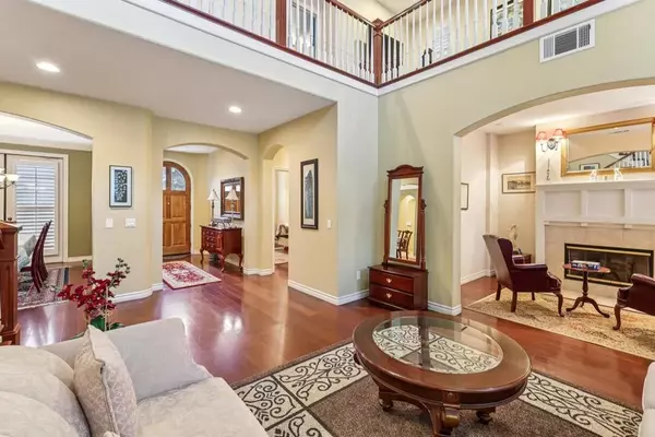 San Diego, CA 92129,8316 Entreken Way