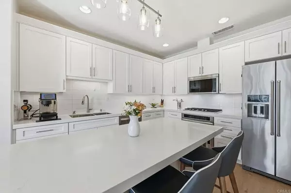 Carlsbad, CA 92011,6325 Alexandri Circle