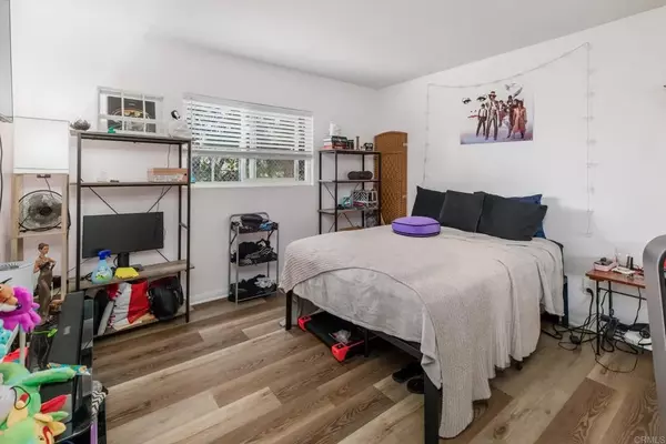 Oceanside, CA 92057,518 Calle Montecito #95