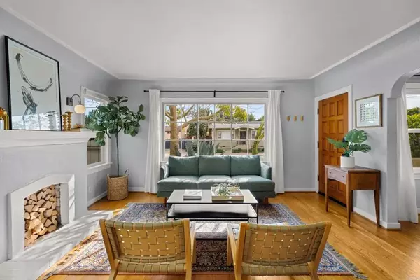 San Diego, CA 92104,3274 Redwood Street