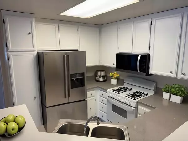 San Diego, CA 92131,11861 Spruce Run Drive #A