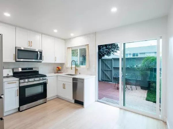 Carlsbad, CA 92008,2525 Jefferson Street #B