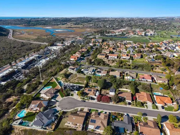 Carlsbad, CA 92009,2002 Ladera Court
