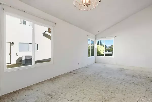 Escondido, CA 92027,1237 Armstrong Circle