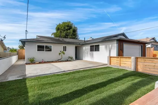 Oceanside, CA 92057,4947 Luna Drive