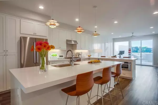 Carlsbad, CA 92008,725 Grand Avenue