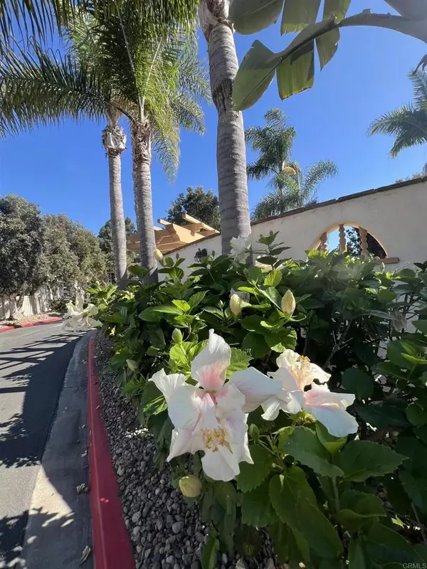 San Diego, CA 92110,4241 Loma Riviera Lane