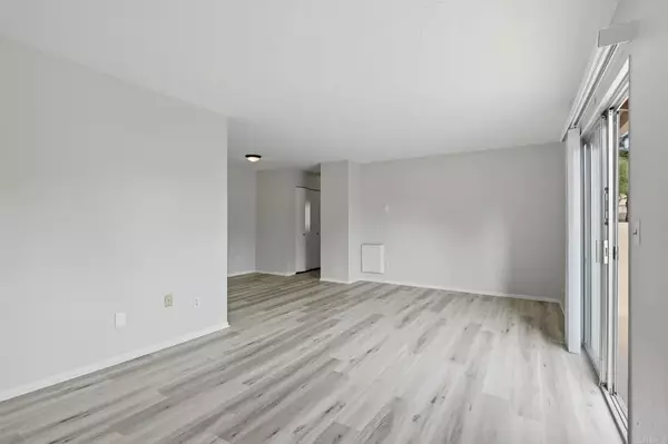 San Diego, CA 92122,7822 Camino Raposa