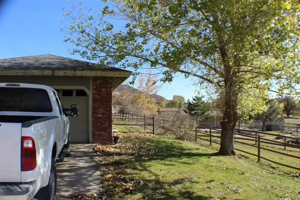 Tehachapi, CA 93561,23950 Jacaranda Drive