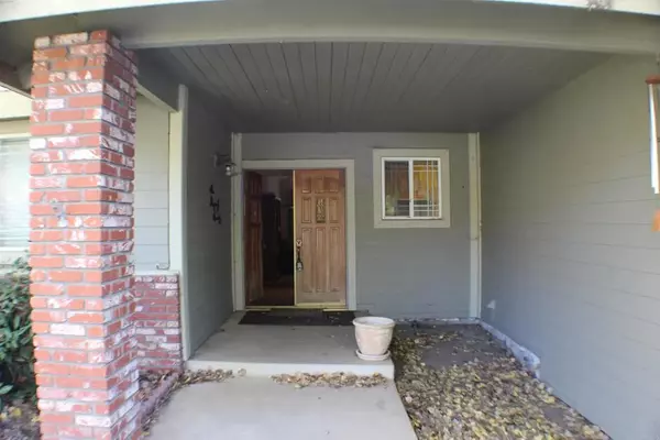 Tehachapi, CA 93561,23950 Jacaranda Drive