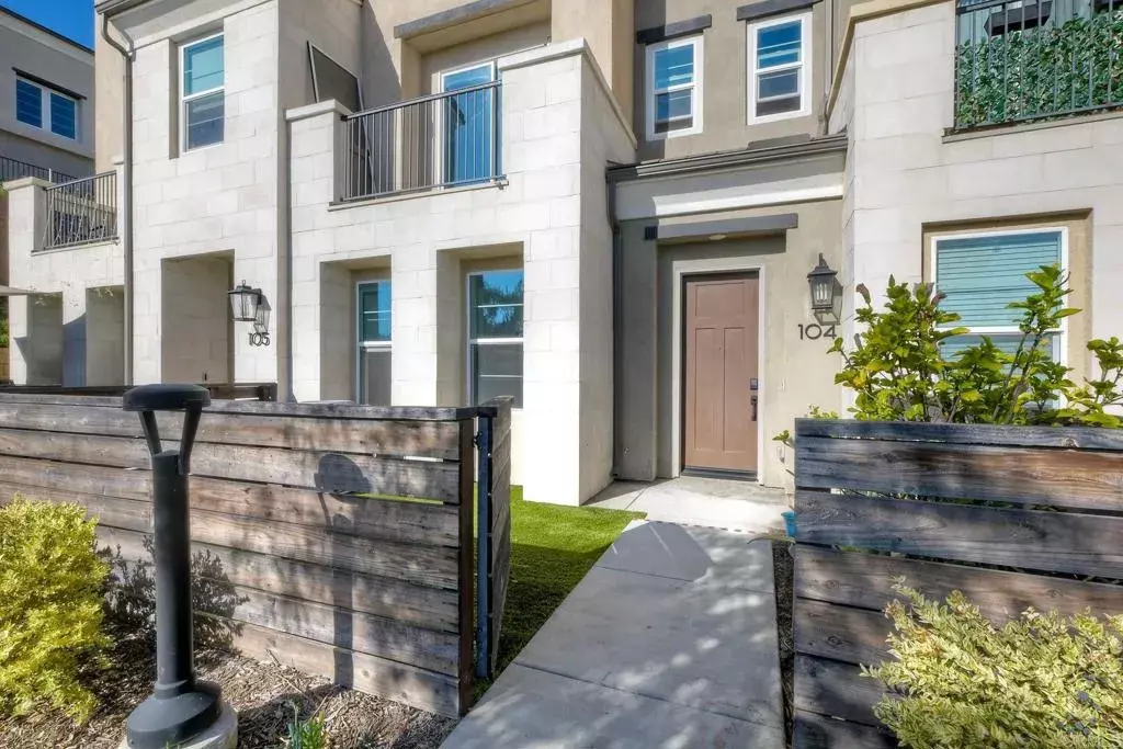 San Marcos, CA 92078,1222 Sunrise #104