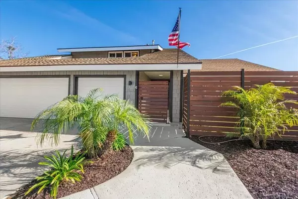 Carlsbad, CA 92009,7310 Esfera Street