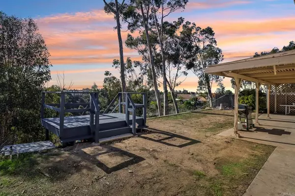 San Diego, CA 92126,7387 New Salem Street