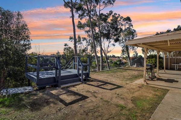 San Diego, CA 92126,7387 New Salem Street