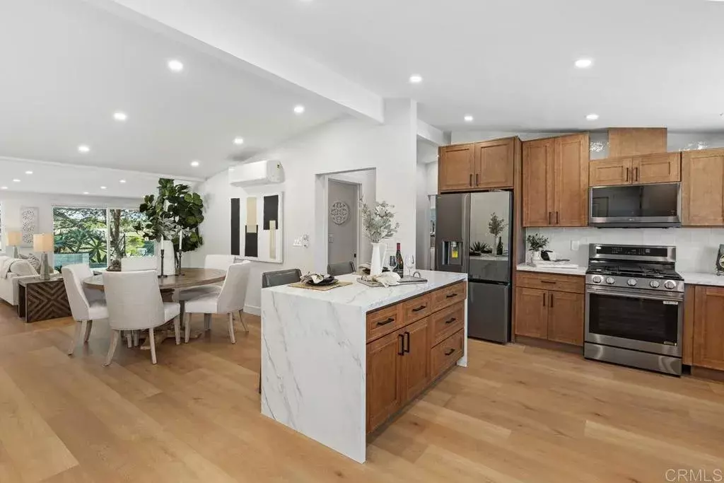 San Diego, CA 92117,4813 Boise Avenue