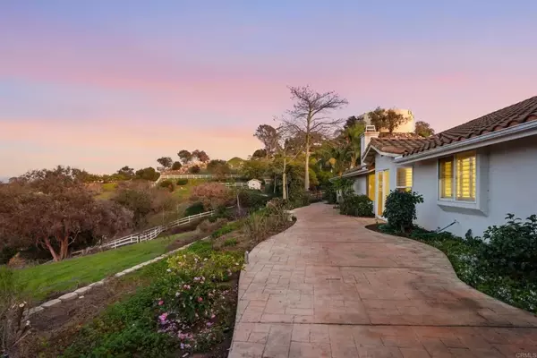 Fallbrook, CA 92028,2449 Trails End