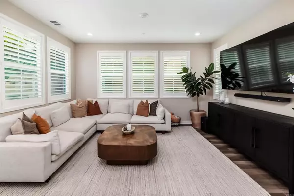 Carlsbad, CA 92011,6647 Encelia Place