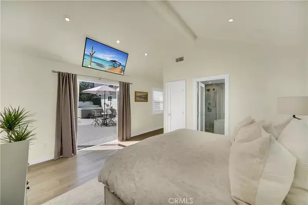 Costa Mesa, CA 92627,1536 Orange