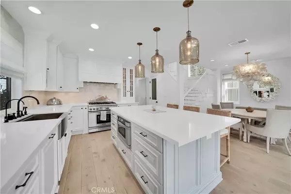 Corona Del Mar, CA 92625,433 Acacia Avenue