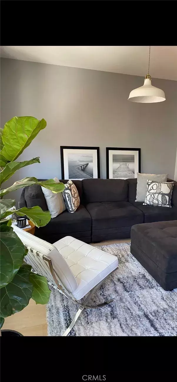 Anaheim, CA 92805,1801 E Katella Avenue #3096