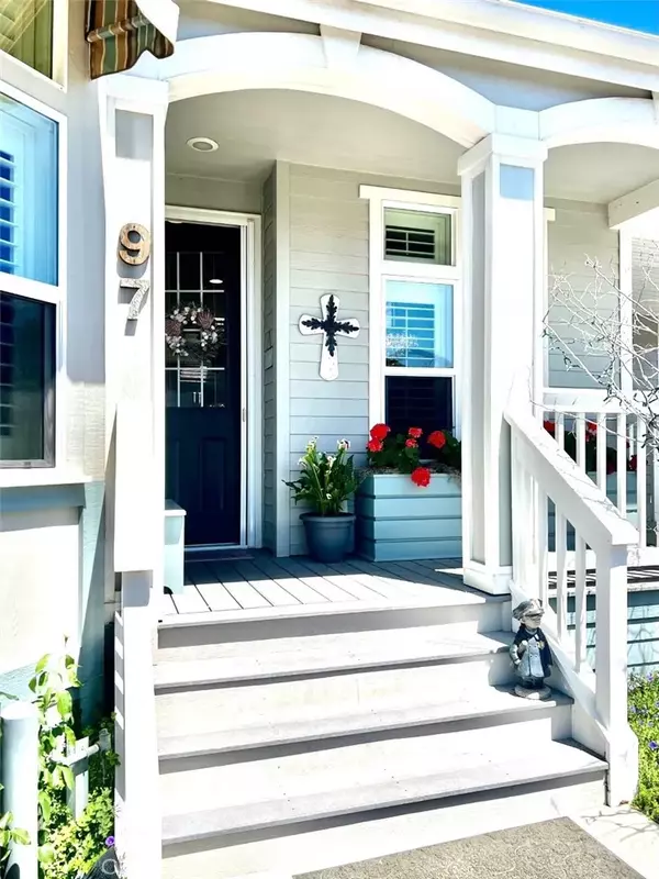 Newport Beach, CA 92660,97 Yorktown