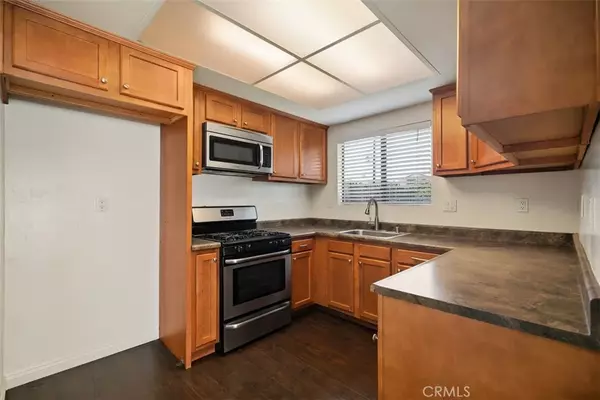 Costa Mesa, CA 92627,2182 Maple Street #5