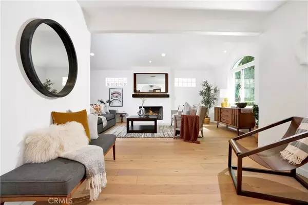 Costa Mesa, CA 92627,290 Magnolia Street