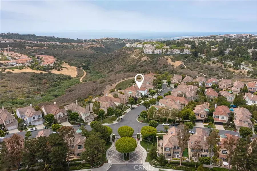 10 Saint Laurent, Newport Coast, CA 92657