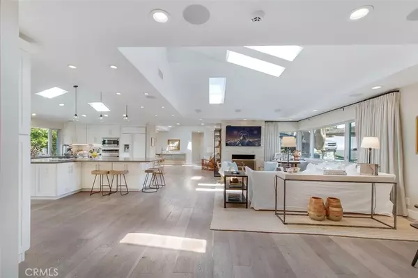 Newport Beach, CA 92660,2215 Heather Lane