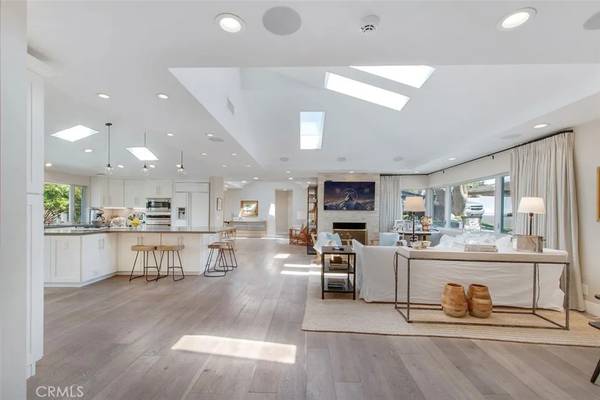 Newport Beach, CA 92660,2215 Heather Lane