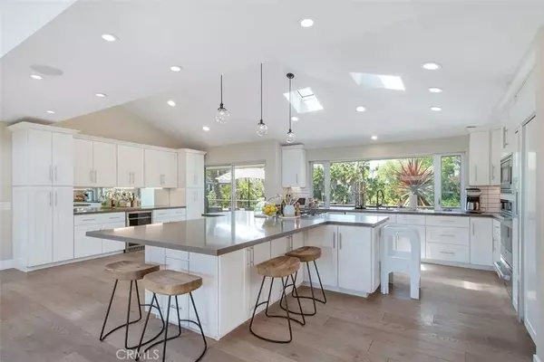 Newport Beach, CA 92660,2215 Heather Lane