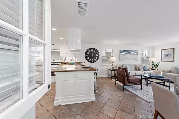 Newport Beach, CA 92663,217 34th Street #1