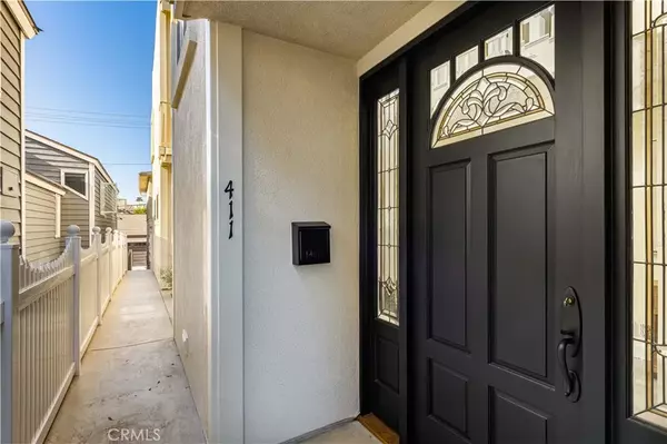 Corona Del Mar, CA 92625,411 Poppy Avenue