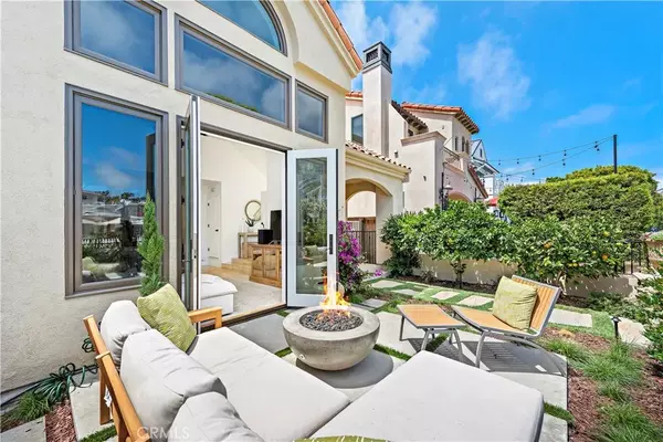 Corona Del Mar, CA 92625,611 Begonia Avenue