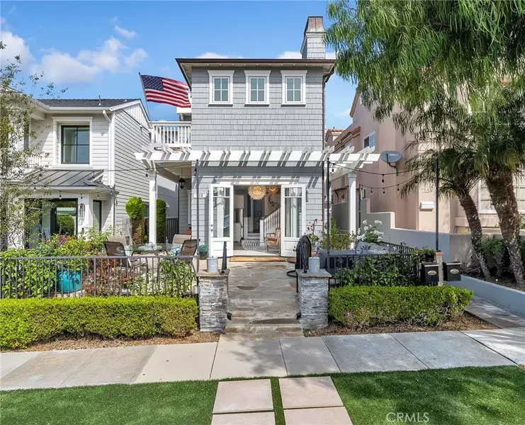 713 Larkspur Avenue, Corona Del Mar, CA 92625