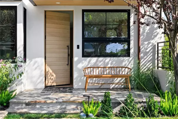 Corona Del Mar, CA 92625,600 Larkspur Avenue