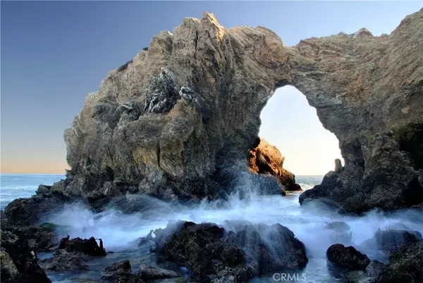 Corona Del Mar, CA 92625,711 Heliotrope Avenue